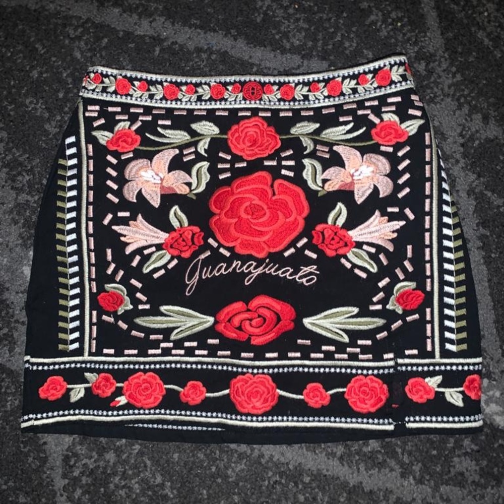NWT Herencia rosalinda style gto state skirt